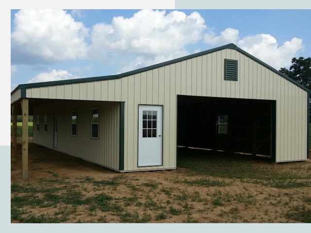 Строительство конюшен в Тынде