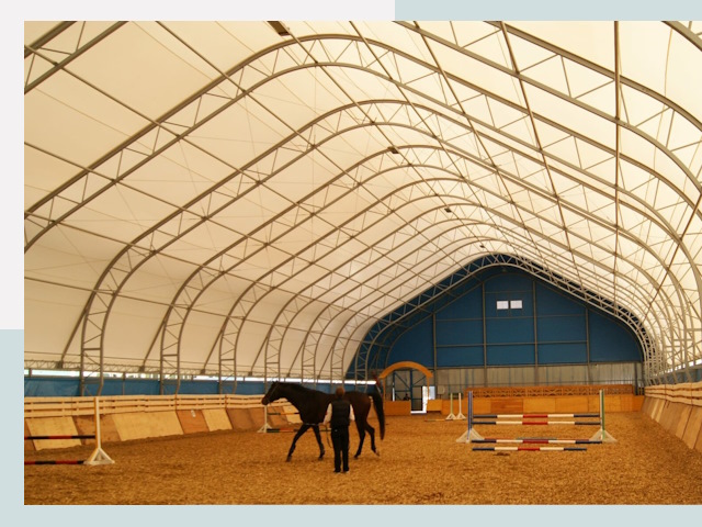 Строительство конных манежей в Тынде